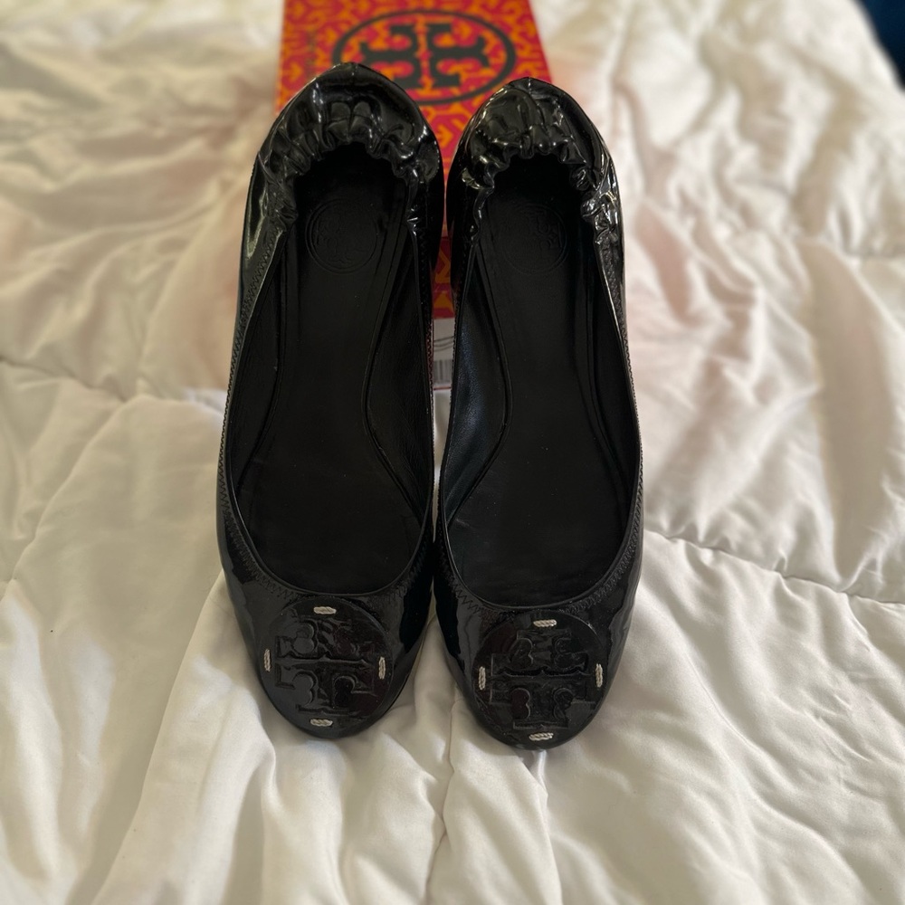 Tory Burch Black patent Leather REVA BALLET Slip-on Everyday Biz-Casual FLATS